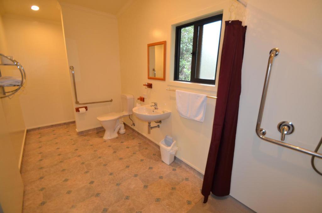 Bay Road Motels Haast Bilik gambar